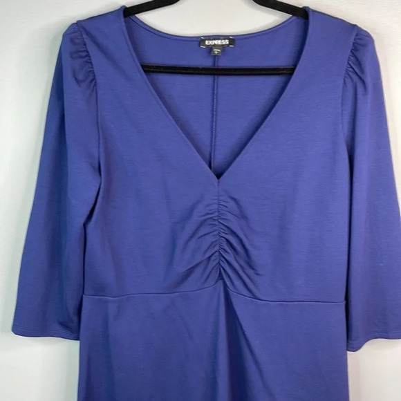 EXPRESS Ruched Ruffled Dress Navy V-Neck Puffed 3/4 Sleeve Knee Length Size L - Picture 3 of 9